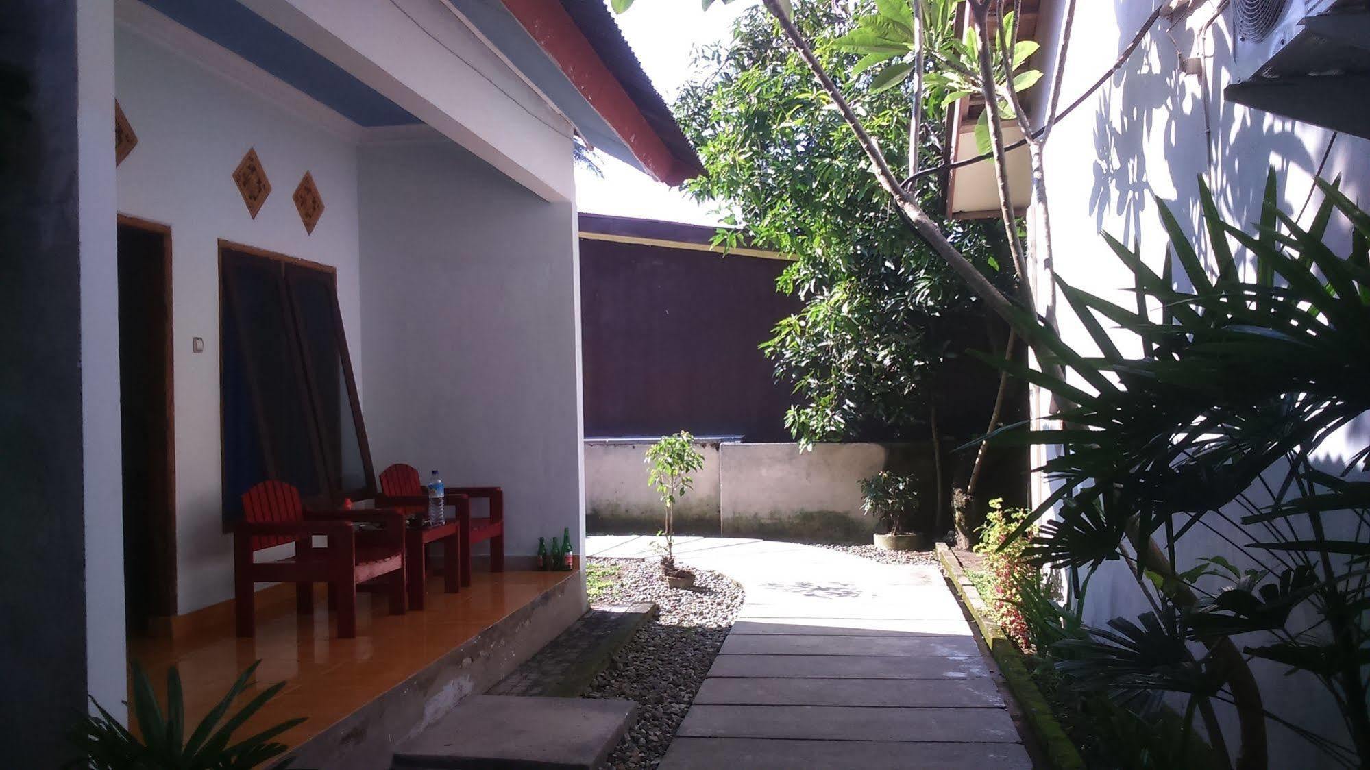 Family Garden Homestay Mangsit Extérieur photo