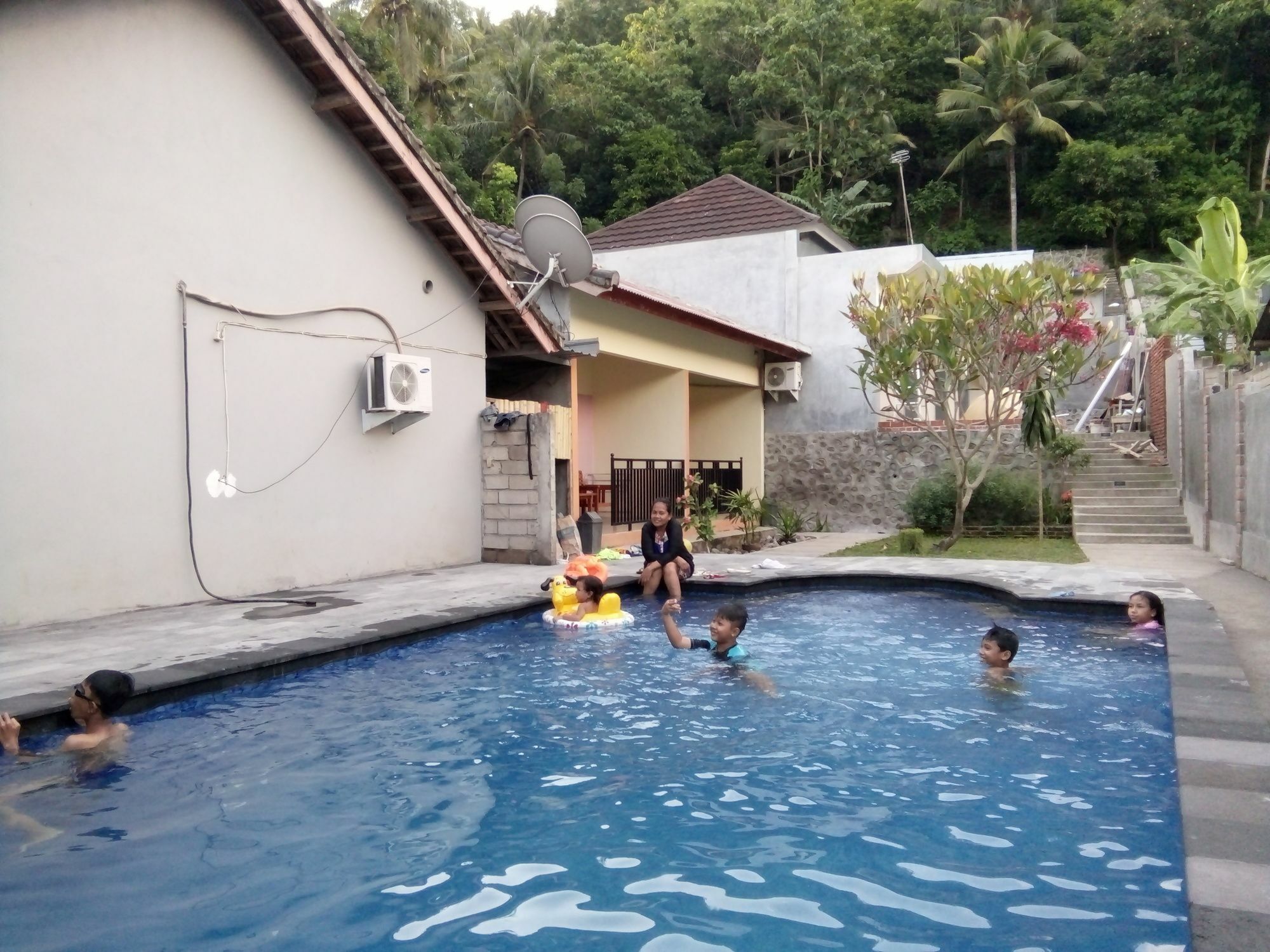 Family Garden Homestay Mangsit Extérieur photo
