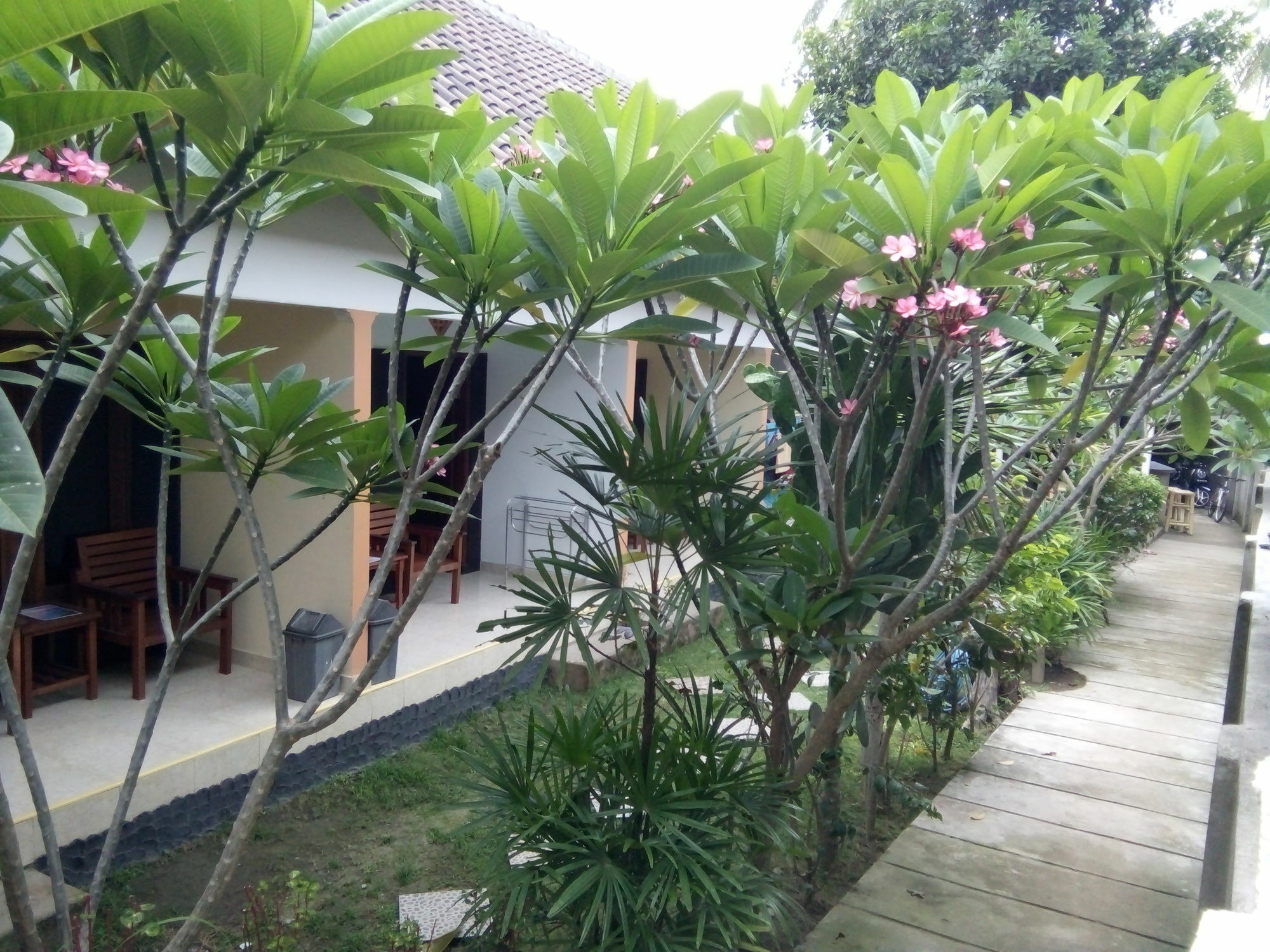 Family Garden Homestay Mangsit Extérieur photo